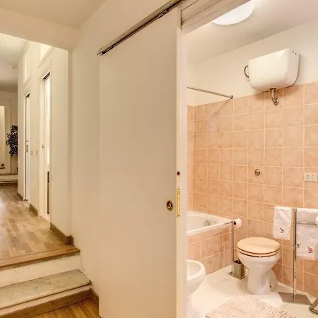 Navona Flat Di Elena & Paola *